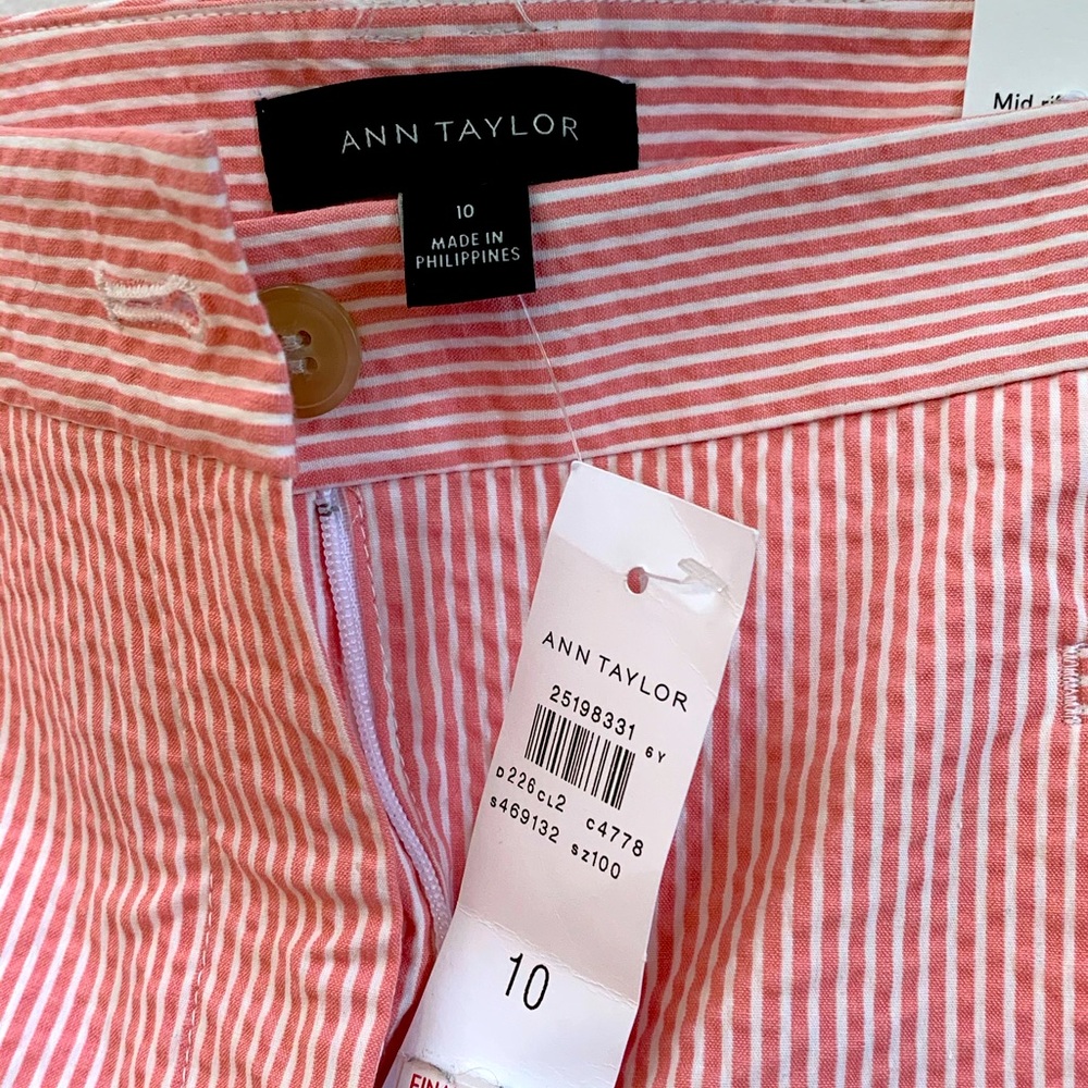 NWT Pink & White Seersucker Cropped Pants